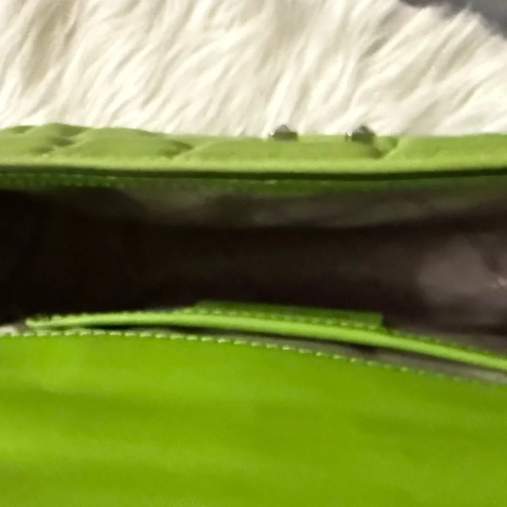 Michael Kors Gently Used Tribeca - Picture 3 of 5